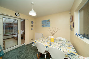 DINING AREA- click for photo gallery